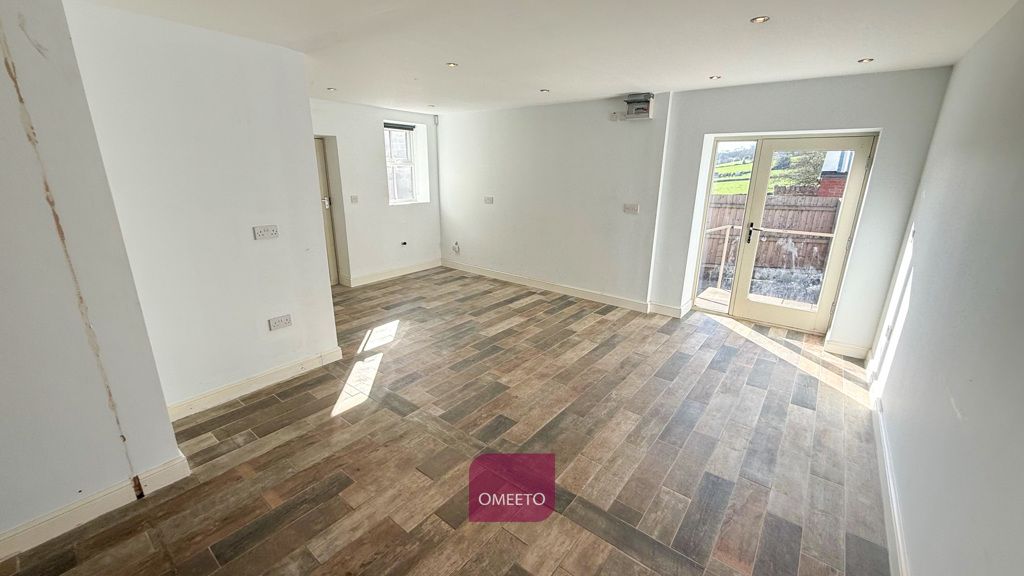 Property photo 3 of 6 Office For Rent