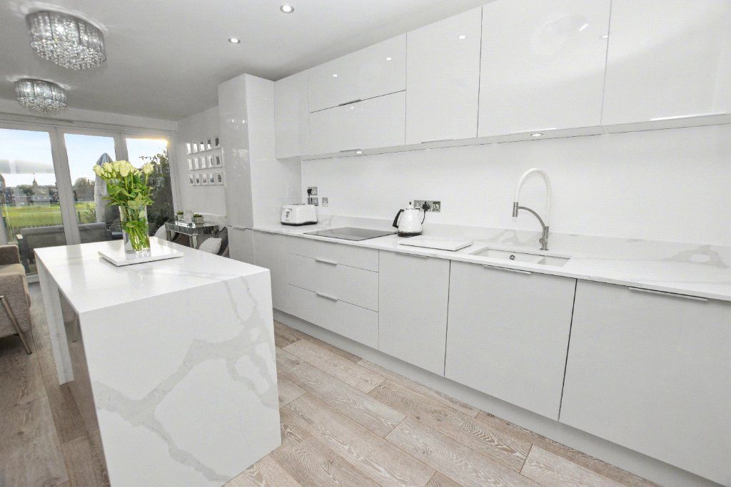 Property photo 2 of 15 Picture No. 04