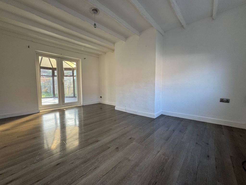 Property photo 3 of 14 Image