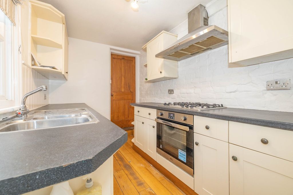 Property photo 3 of 10 Picture 3