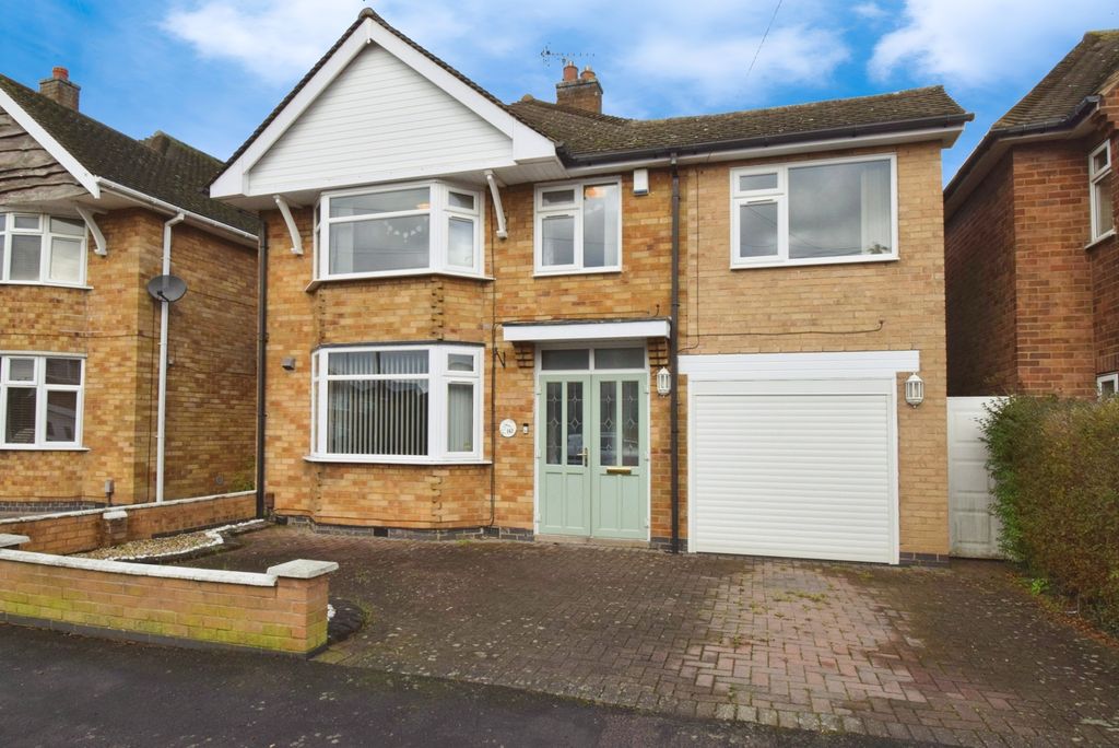 Property photo 2 of 20 Pbox-Img.Jpg