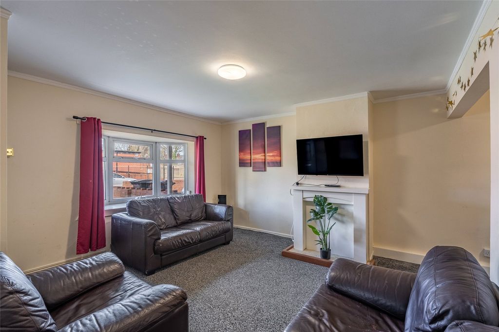 Property photo 2 of 27 Picture No. 06