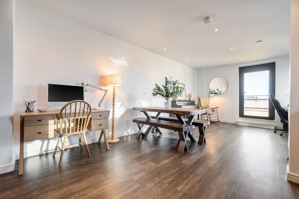 Property photo 2 of 16 Open Plan Living