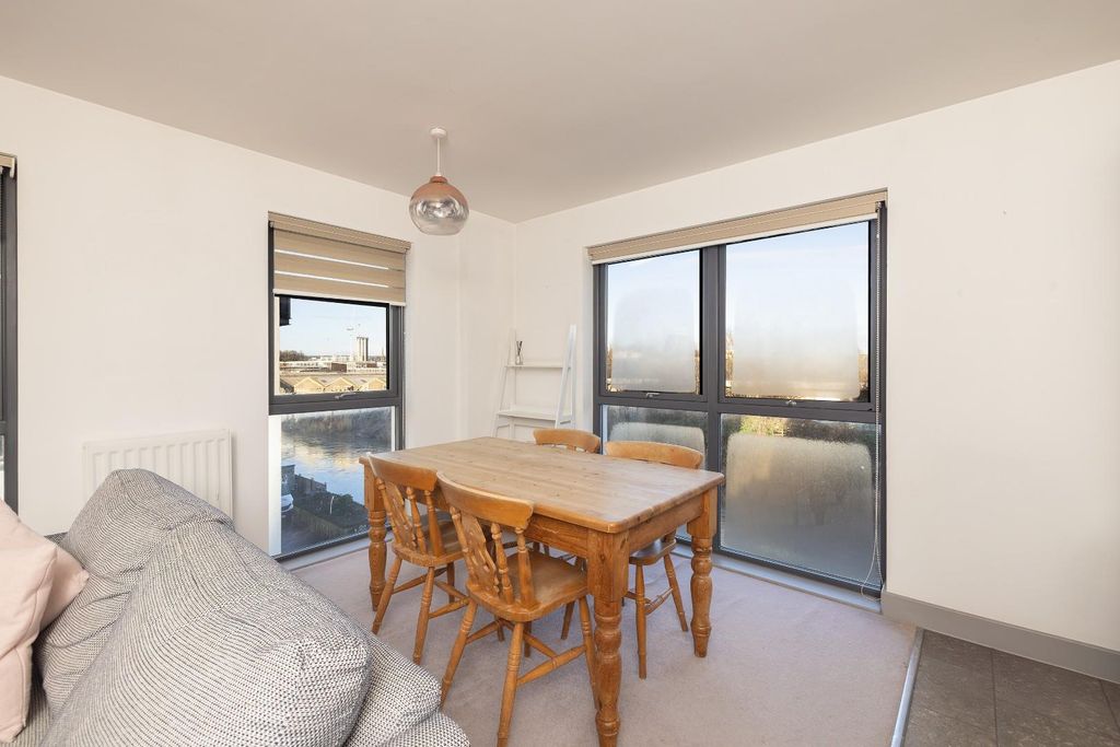 Property photo 3 of 22 Char6623.Jpg