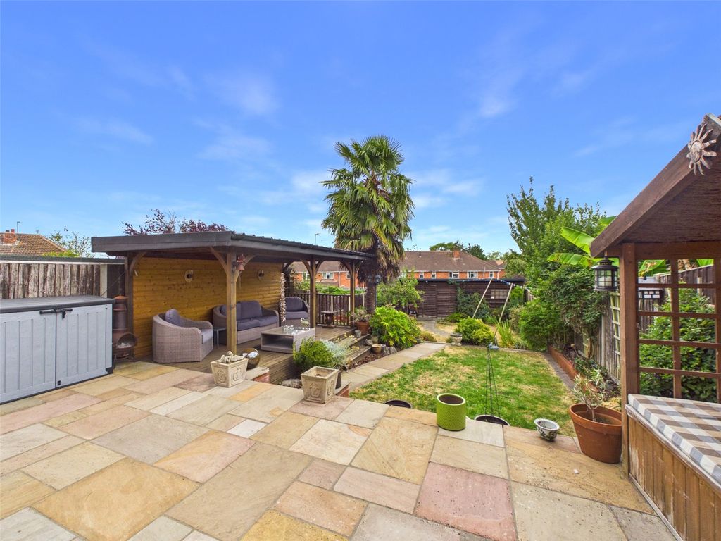 Property photo 2 of 22 Picture No. 24