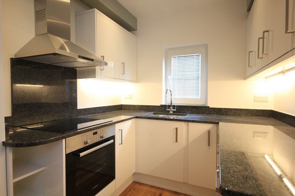 Property photo 2 of 9 Kitchen
