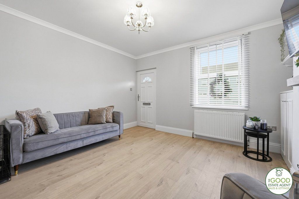 Property photo 2 of 23