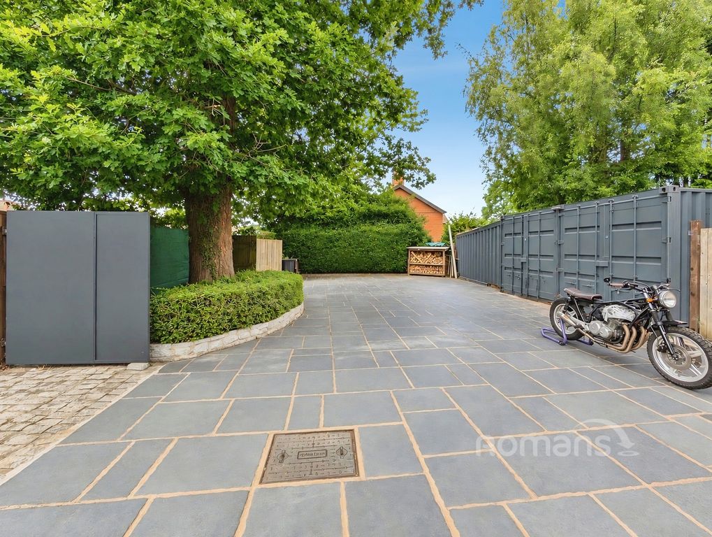Property photo 2 of 15 Pbox-Img.Jpg