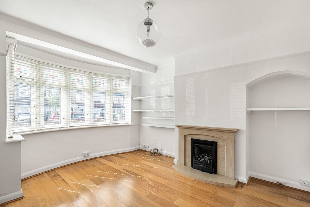 Property photo 2 of 11 Reception Room