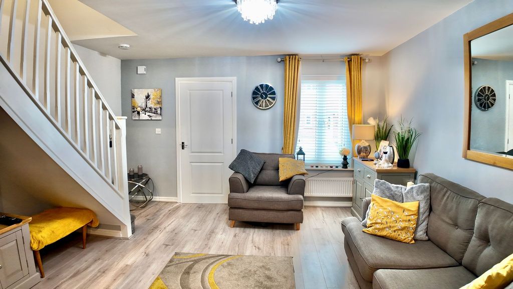 Property photo 2 of 19