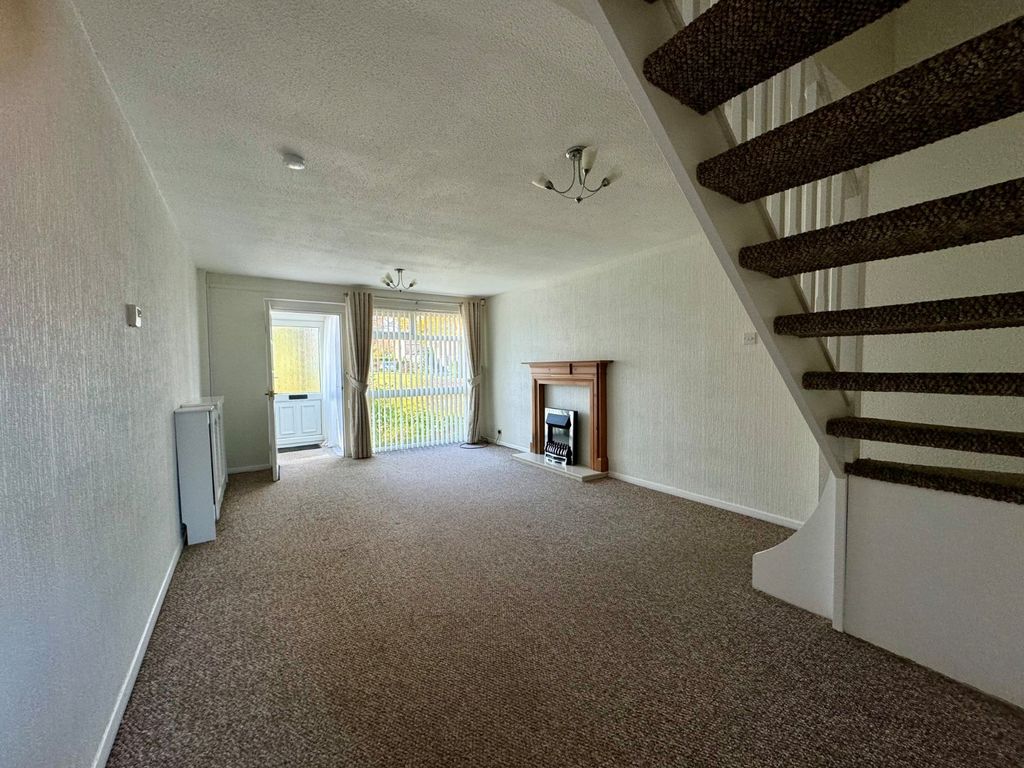 Property photo 3 of 8 Living Room