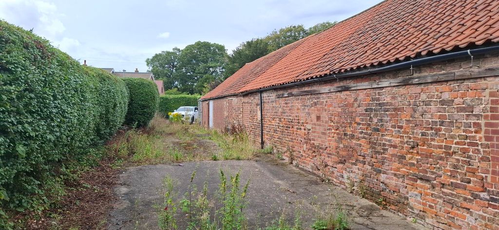 Property photo 3 of 7