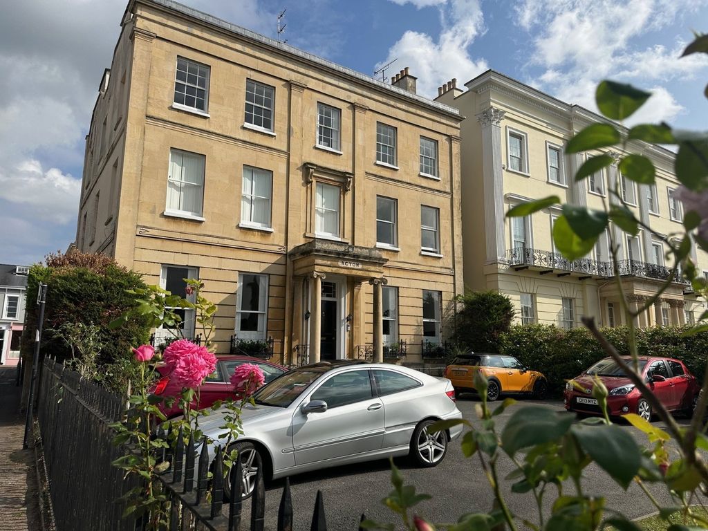 Property photo 1 of 7 Front