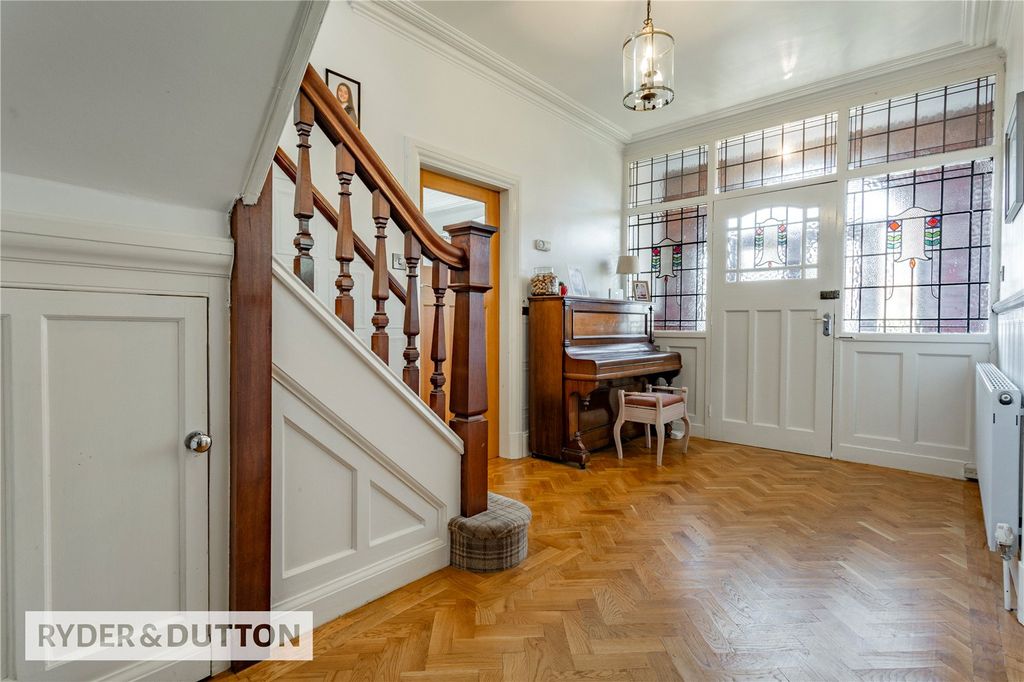 Property photo 3 of 26 Hallway