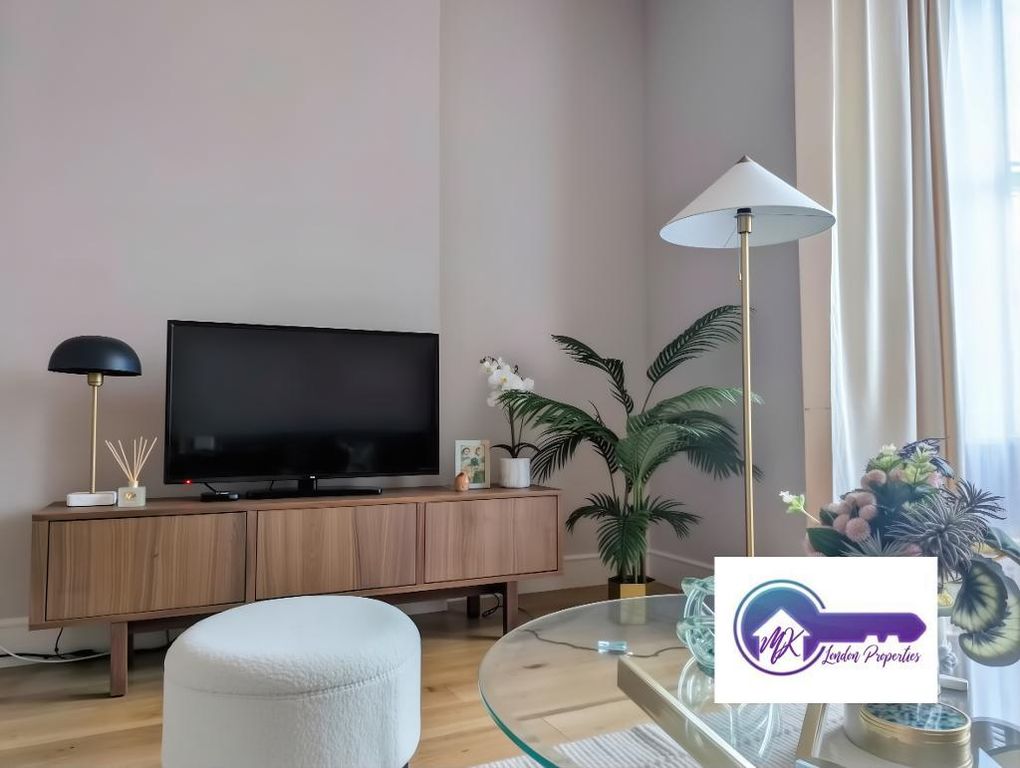 Property photo 3 of 17 Photo 3