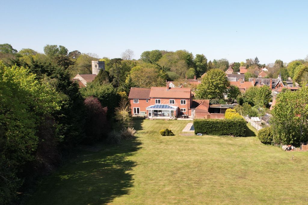 Property photo 1 of 44 Drone Garden