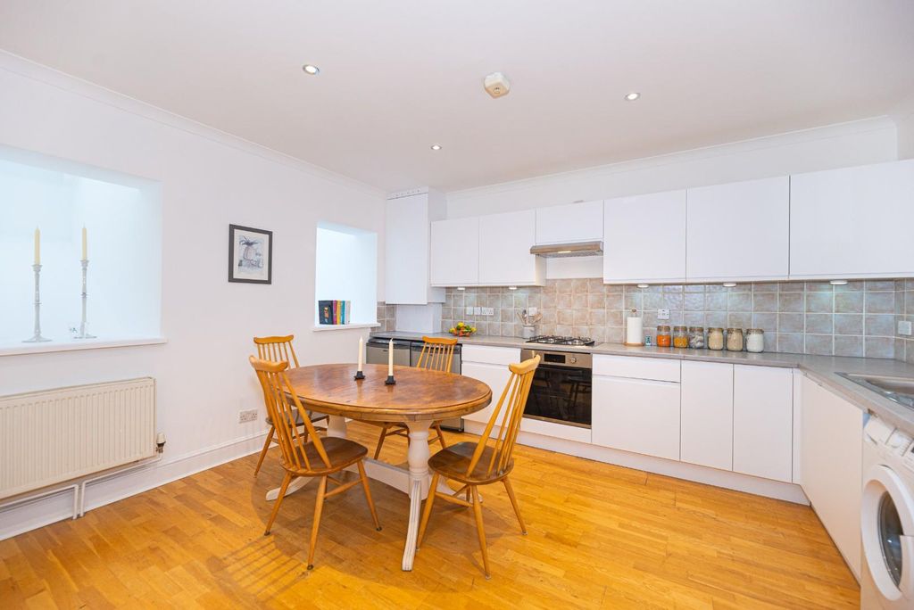 Property photo 3 of 9 4.Jpg