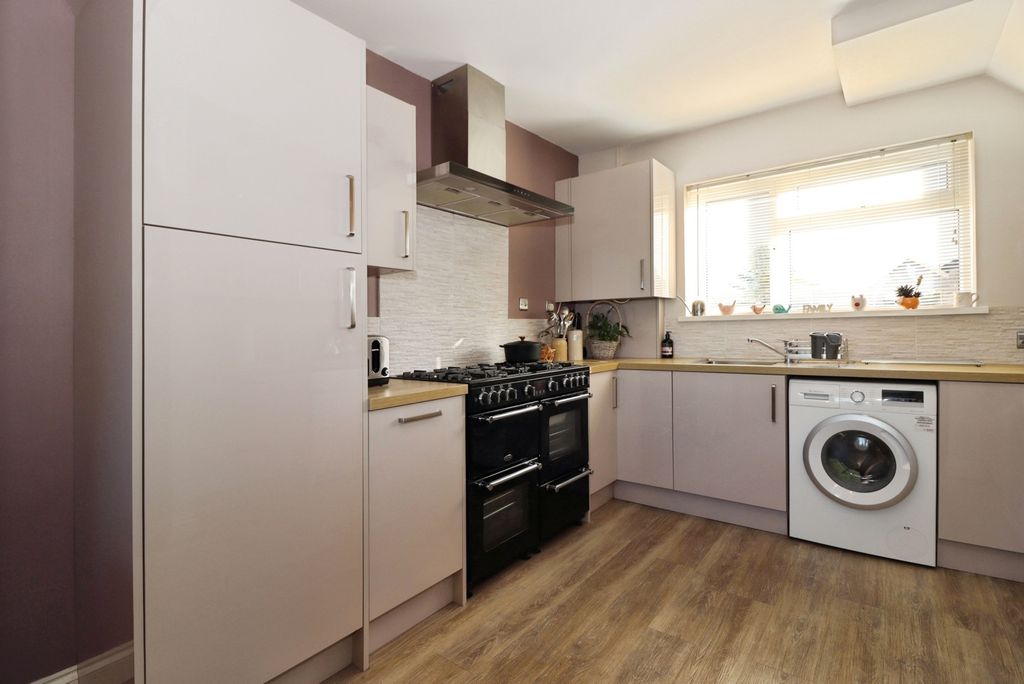 Property photo 2 of 16 Pbox-Img.Jpg