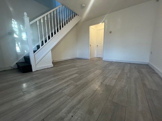 Property photo 3 of 11 Image