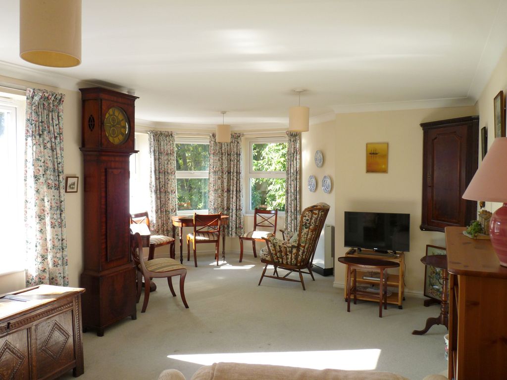 Property photo 3 of 11
