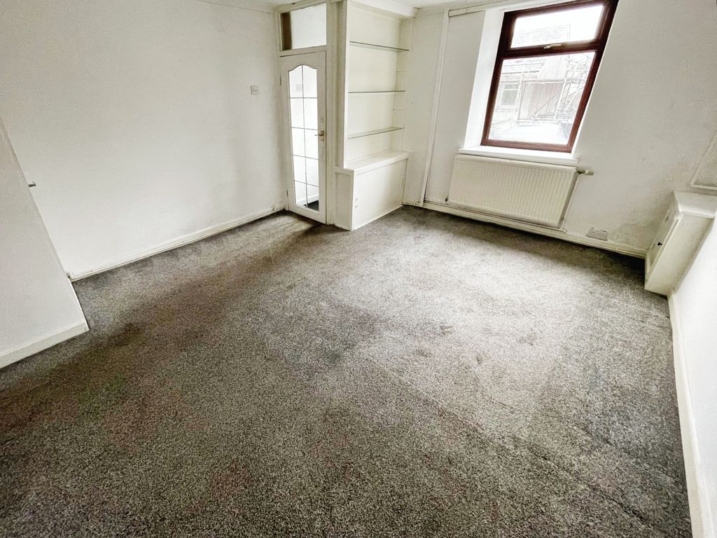 Property photo 3 of 7 Image