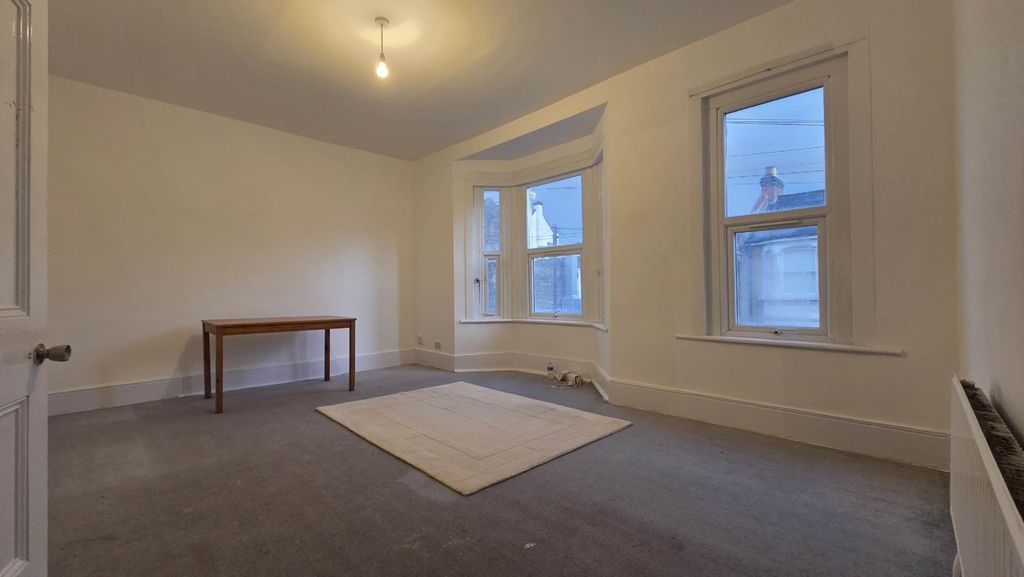 Property photo 1 of 4