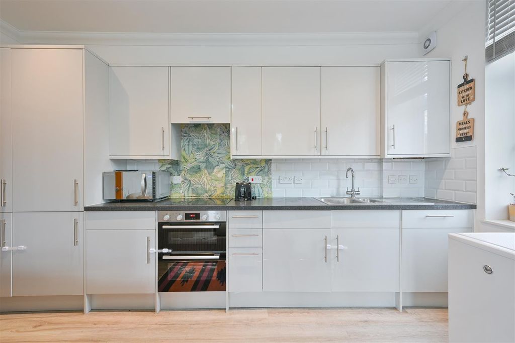 Property photo 2 of 22 The Lodge, 7- (13).Jpg