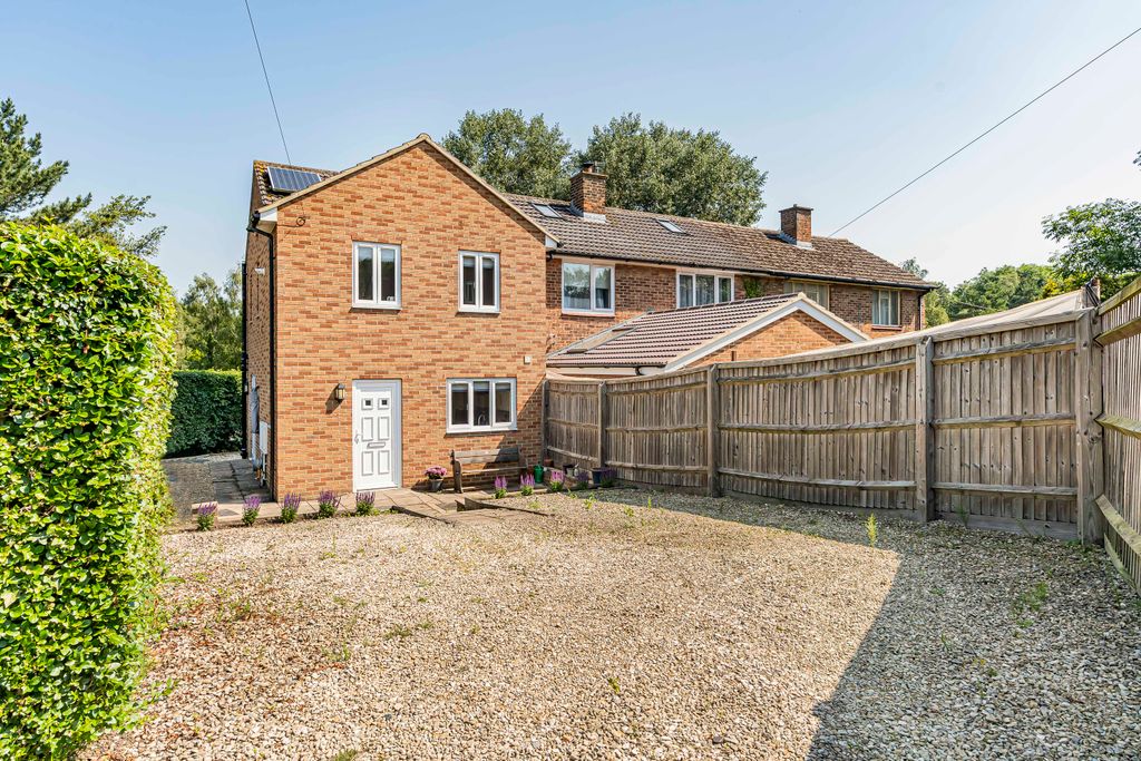 Property photo 1 of 14 Photo 01