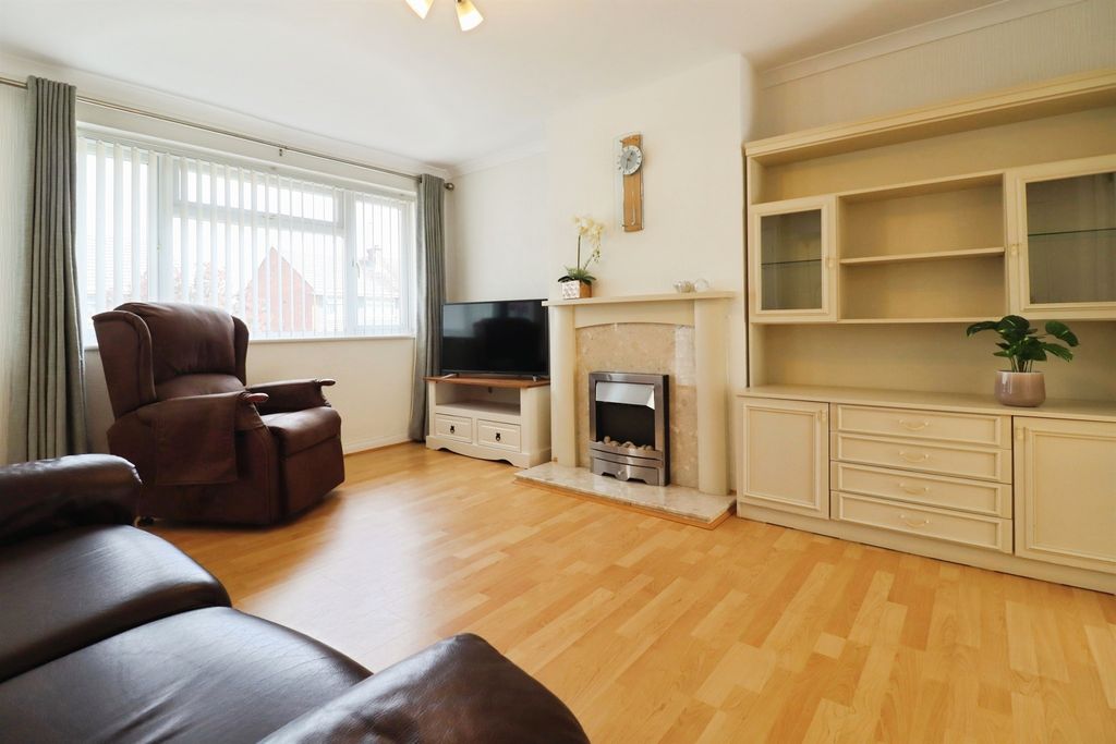 Property photo 3 of 23