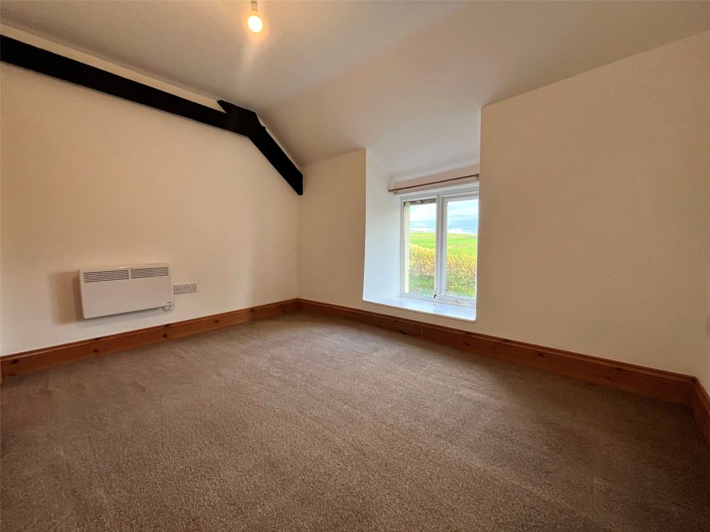 Property photo 3 of 8 Picture No. 24