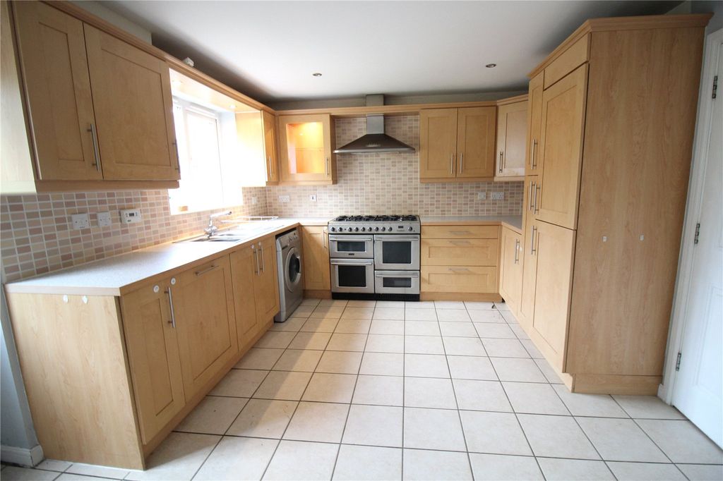 Property photo 3 of 15 Picture No. 13