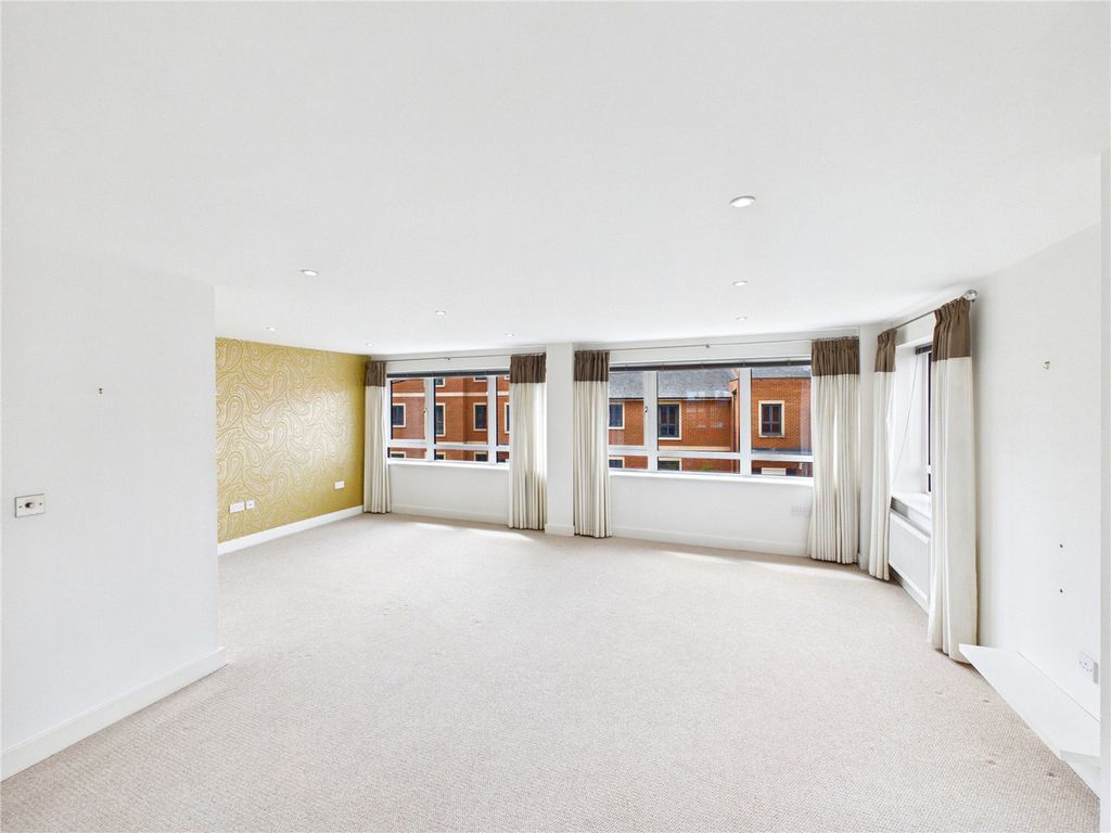 Additional image 4 of 3 bed flat for saleCastle Road, Colchester, Essex CO1