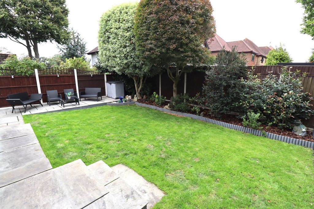 Property photo 3 of 28