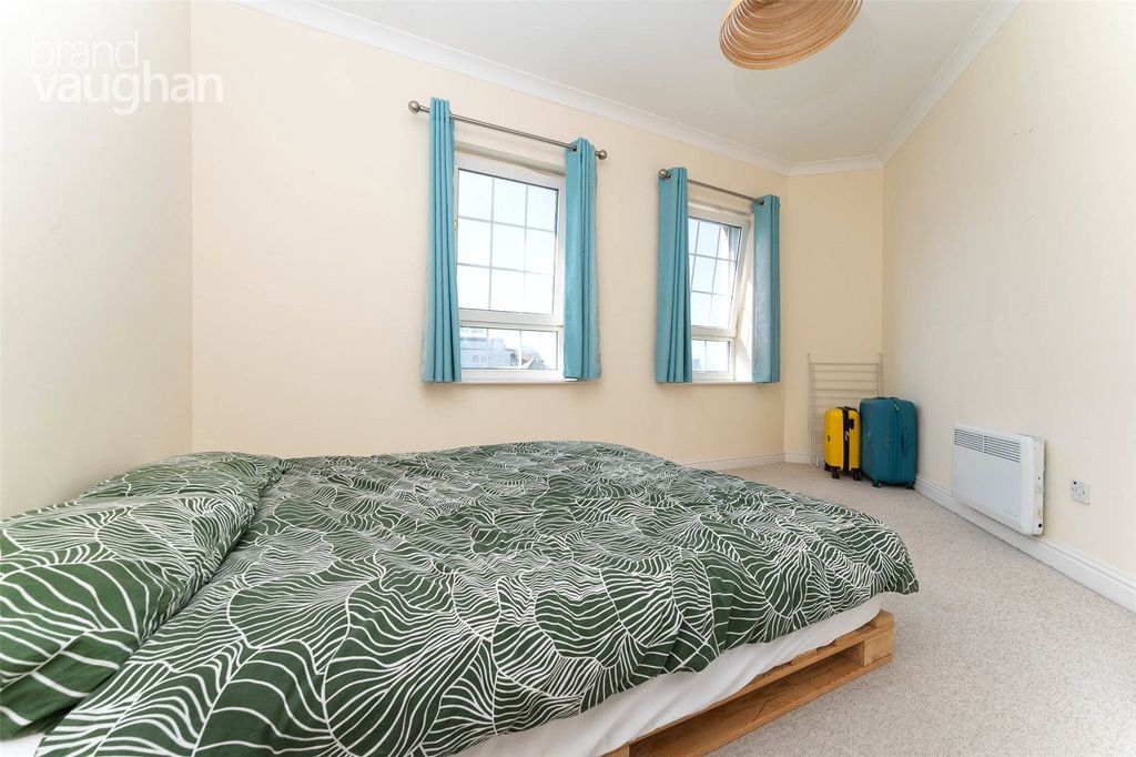 Property photo 3 of 7 Picture No. 05