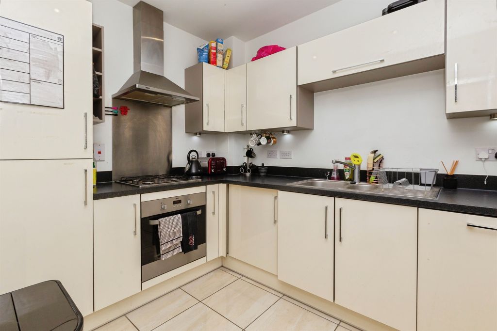Property photo 2 of 17