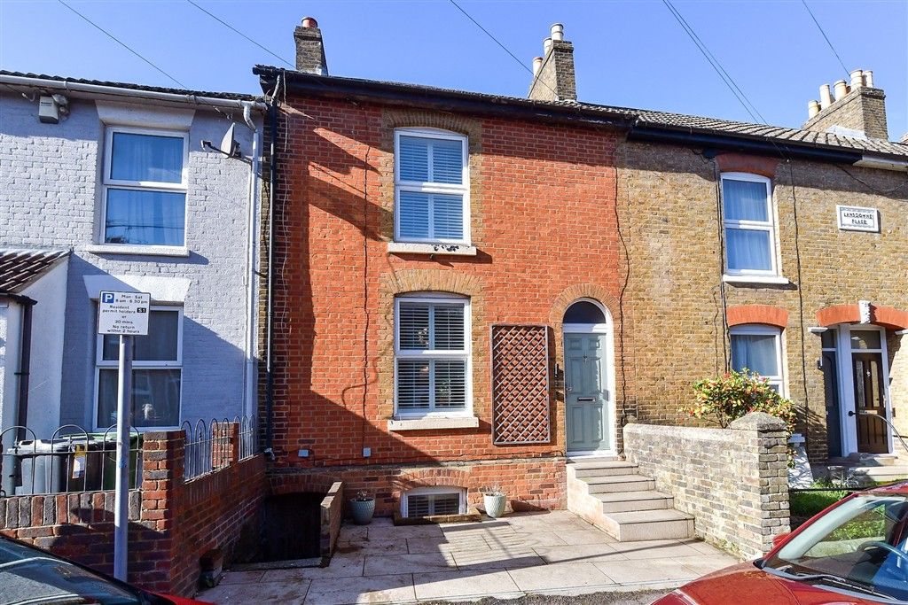 Property photo 1 of 10 External Front