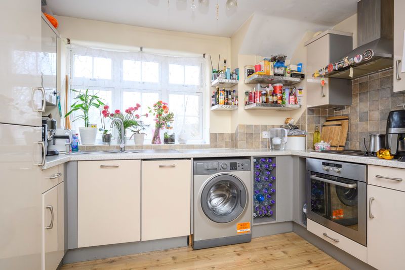 Property photo 2 of 9 Photo 7