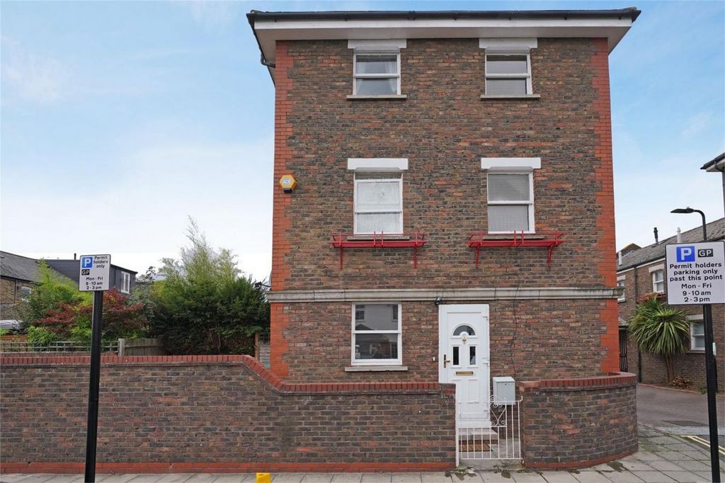 Property photo 1 of 11 Helliwell &amp; Co.