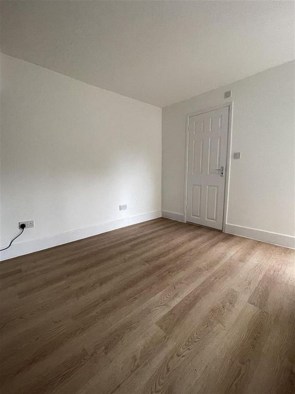 Property photo 3 of 6 Kaqwgnhd.Png