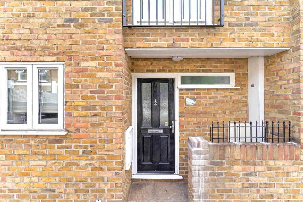 Property photo 2 of 26 Aik09334