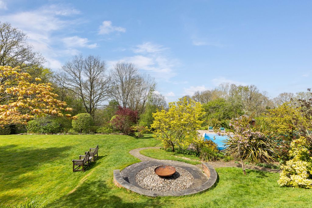 Property photo 2 of 45