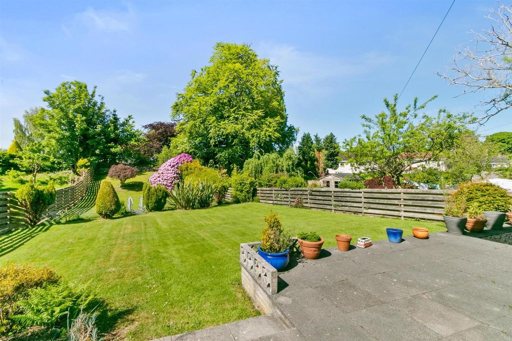 Property photo 3 of 37