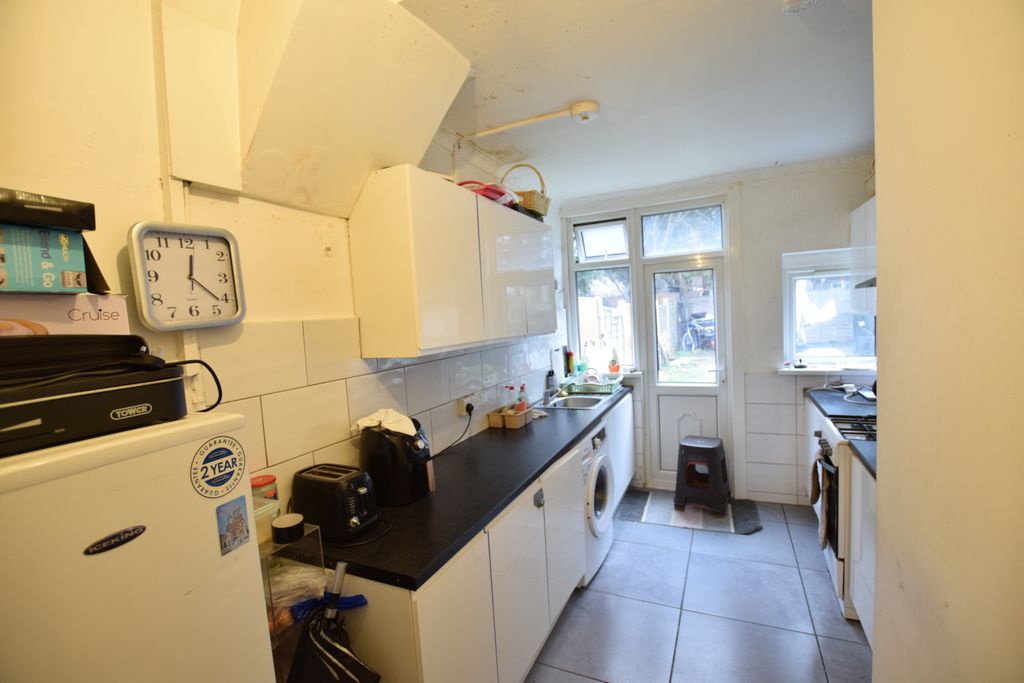 Property photo 3 of 4