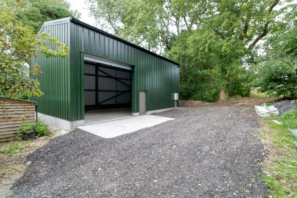 Property photo 1 of 3 Front 2.Jpg