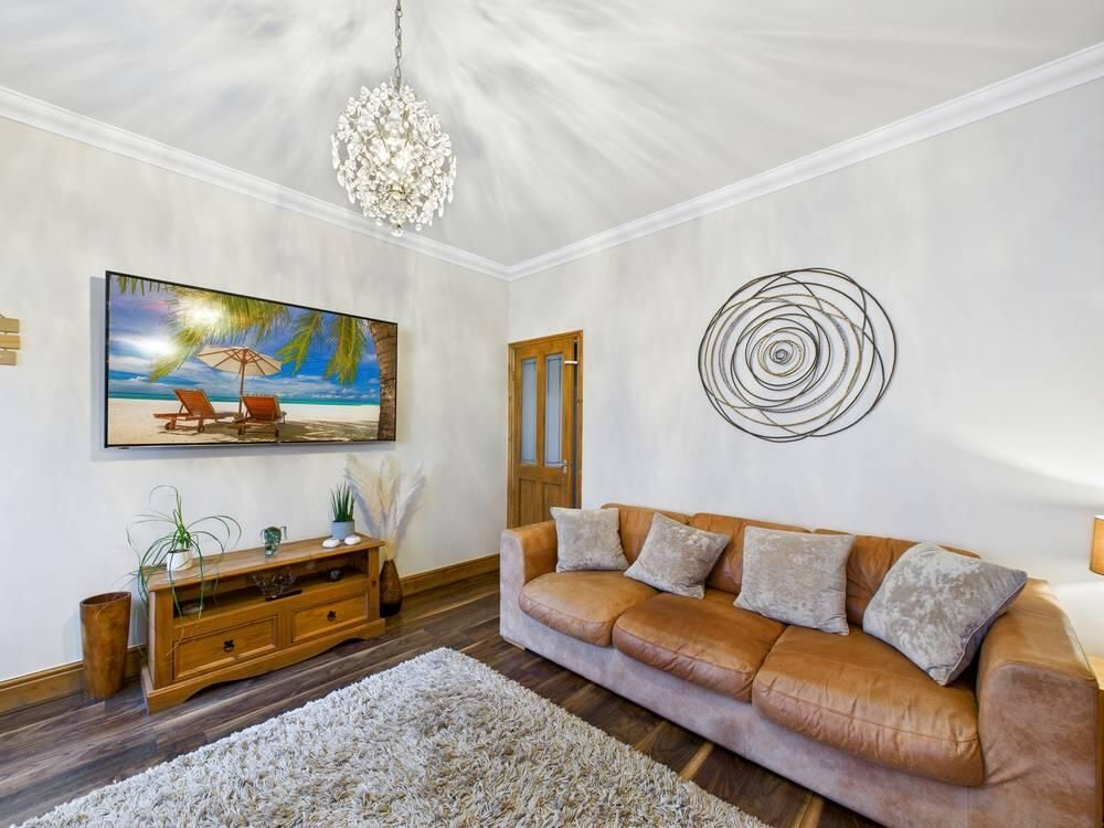 Property photo 3 of 22 Living Room