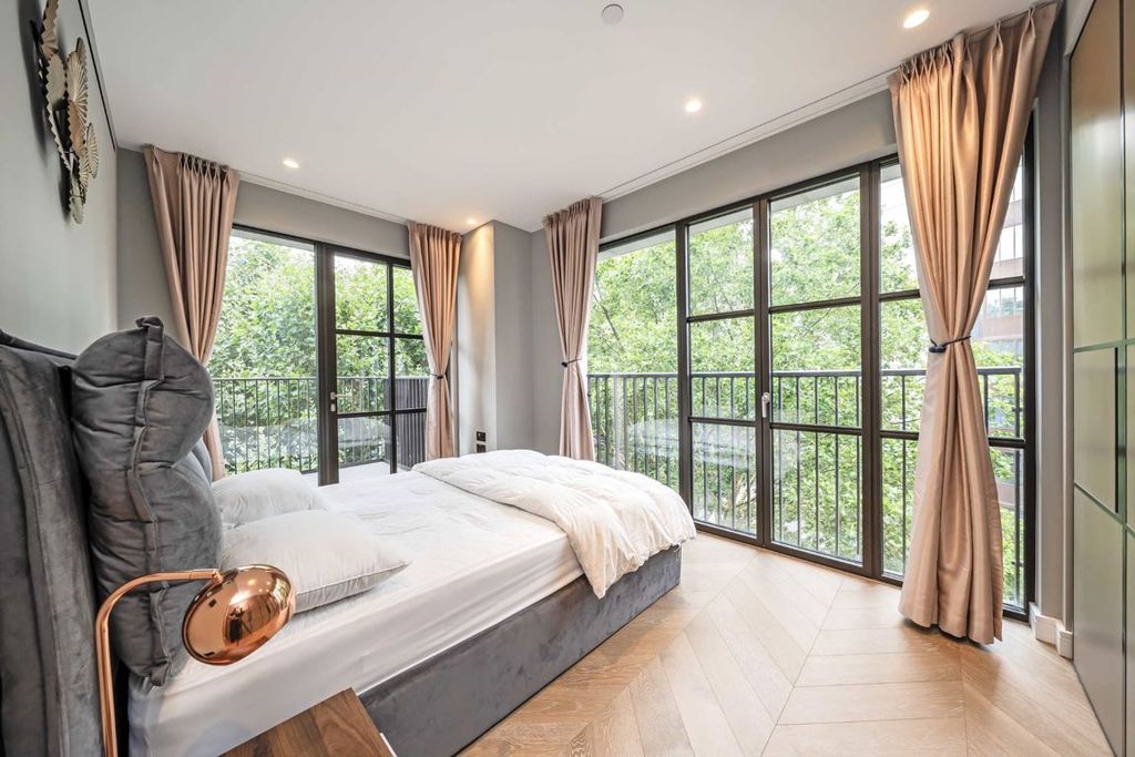 Property photo 3 of 5