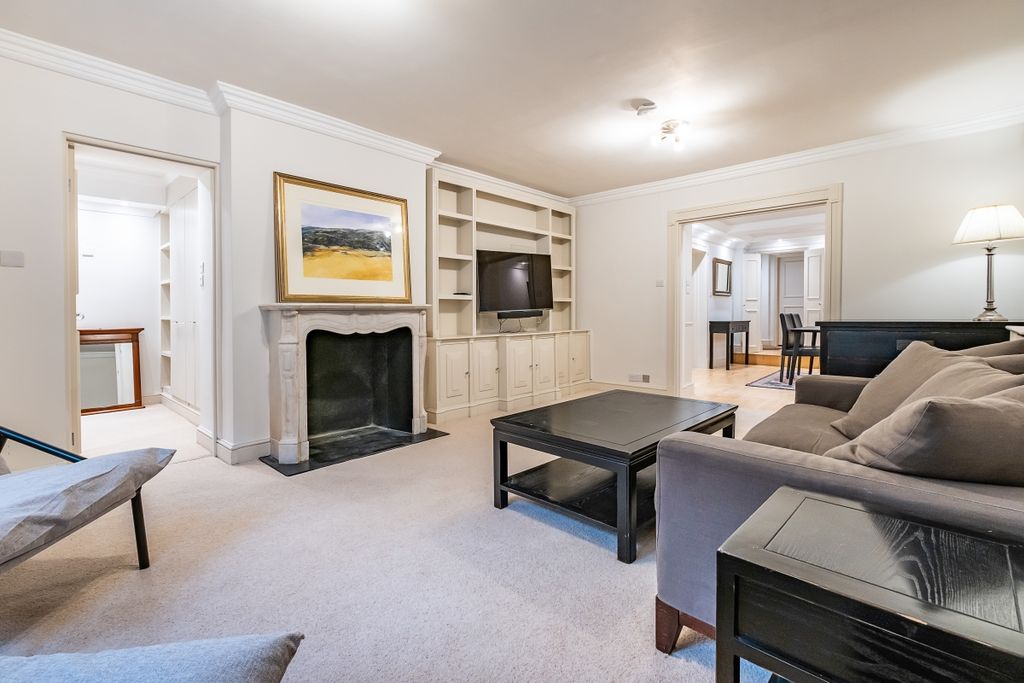 Property photo 3 of 13 Living Room