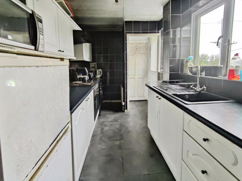 Property photo 2 of 7 Photo 4