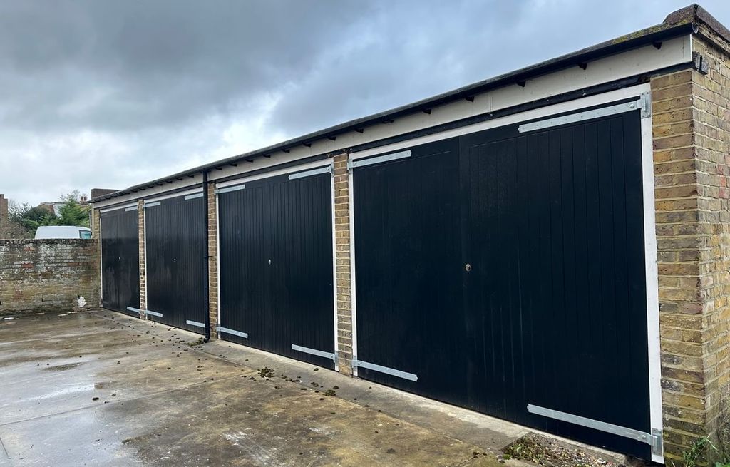 Property photo 1 of 6 Picture 1