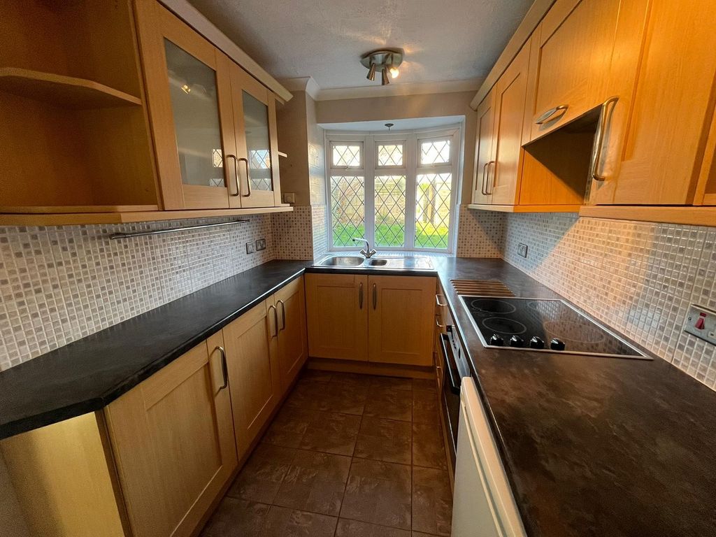 Property photo 3 of 20 Image